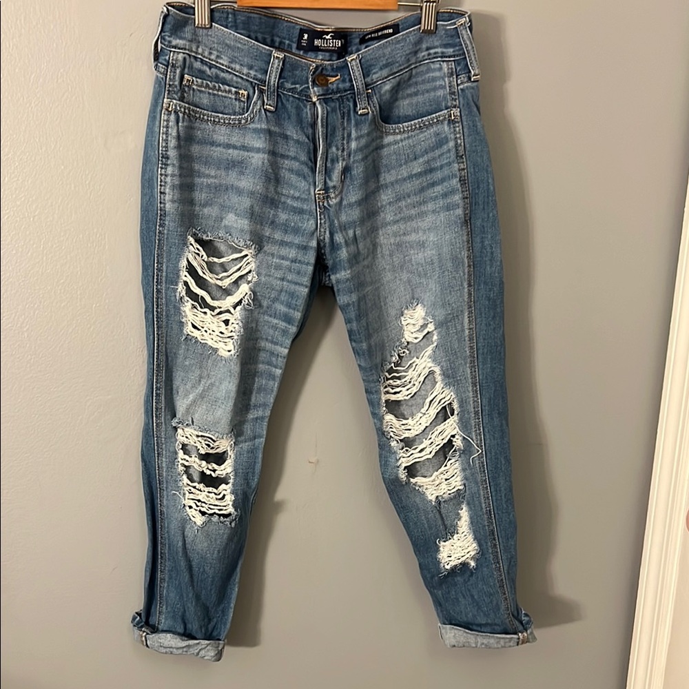 Hollister Women's Blue Distressed Jeans